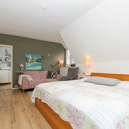 Am Waldesrand Appartement Prerow